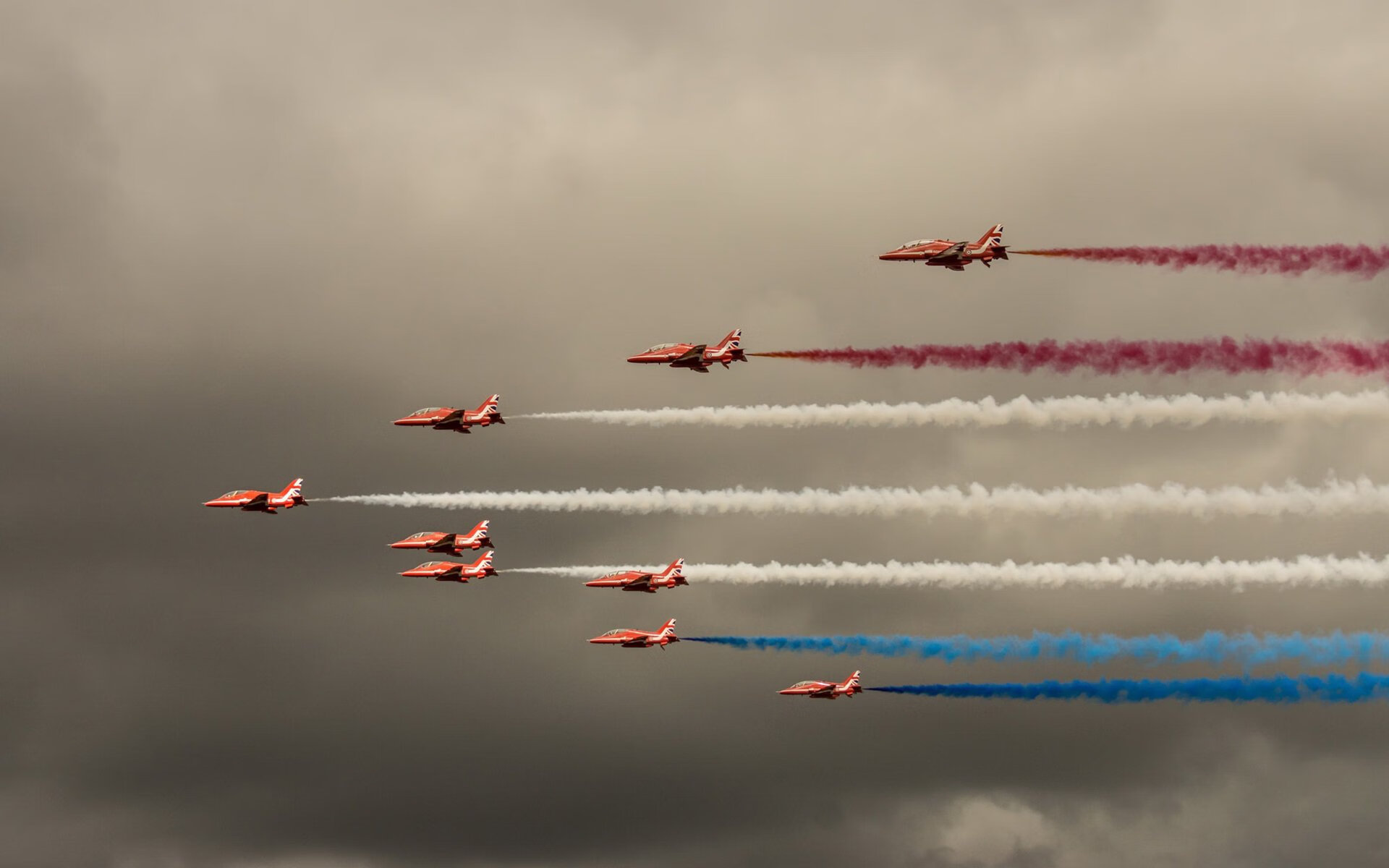 特斯·冯·迪克:凭借精确传球,成为南非队进攻和防守转换的关键人物